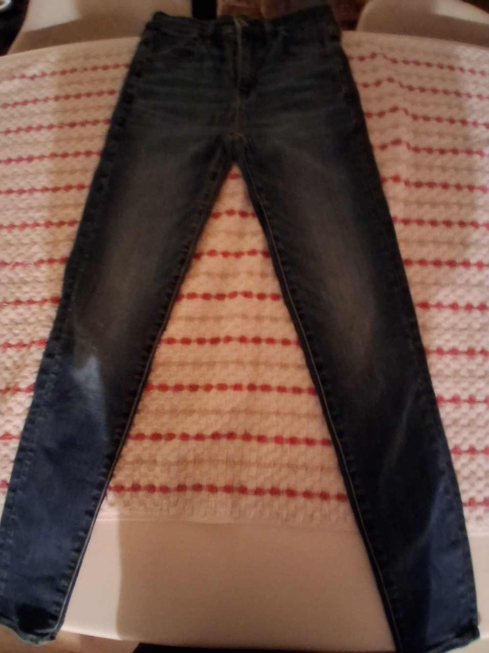 American Eagle Outfitters Women’s Faded Dark Blue Skinny Jeans
